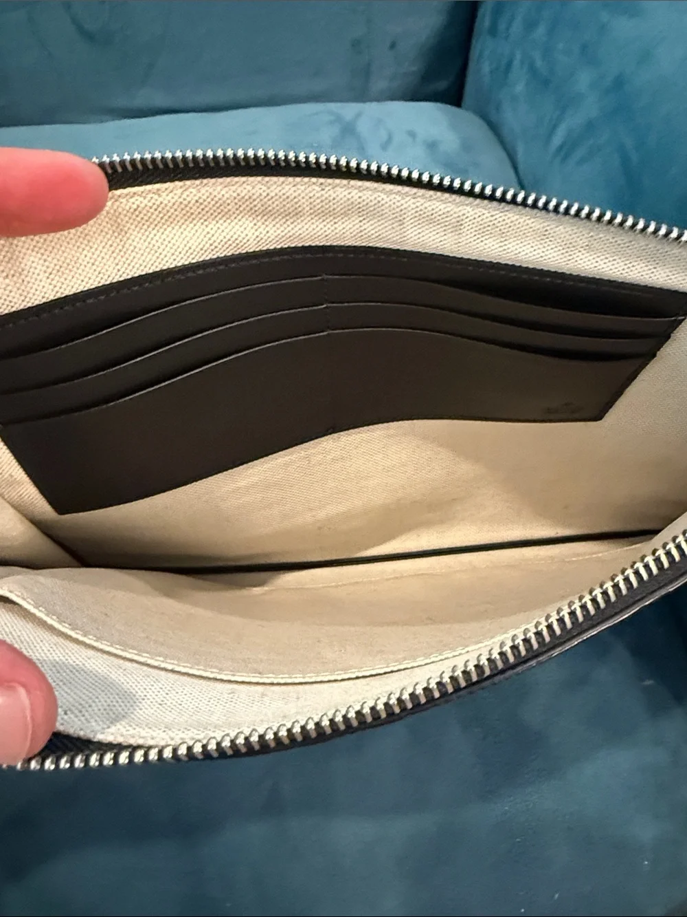 Jumbo Gucci Black Embossed GG Leather Wrist Pouch